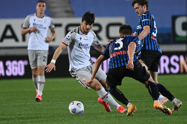 Riccardo Orsolini, Joakim Maehle e Aleksey Miranchuk durante Atalanta-Bologna (ph. bolognafc.it)