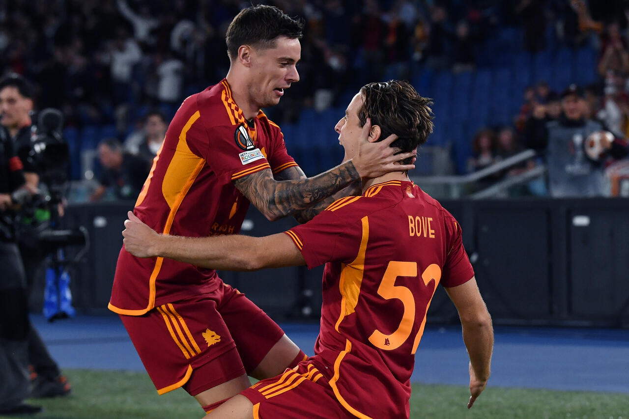 Bove in gol contro lo Slavia Praga all'Olimpico