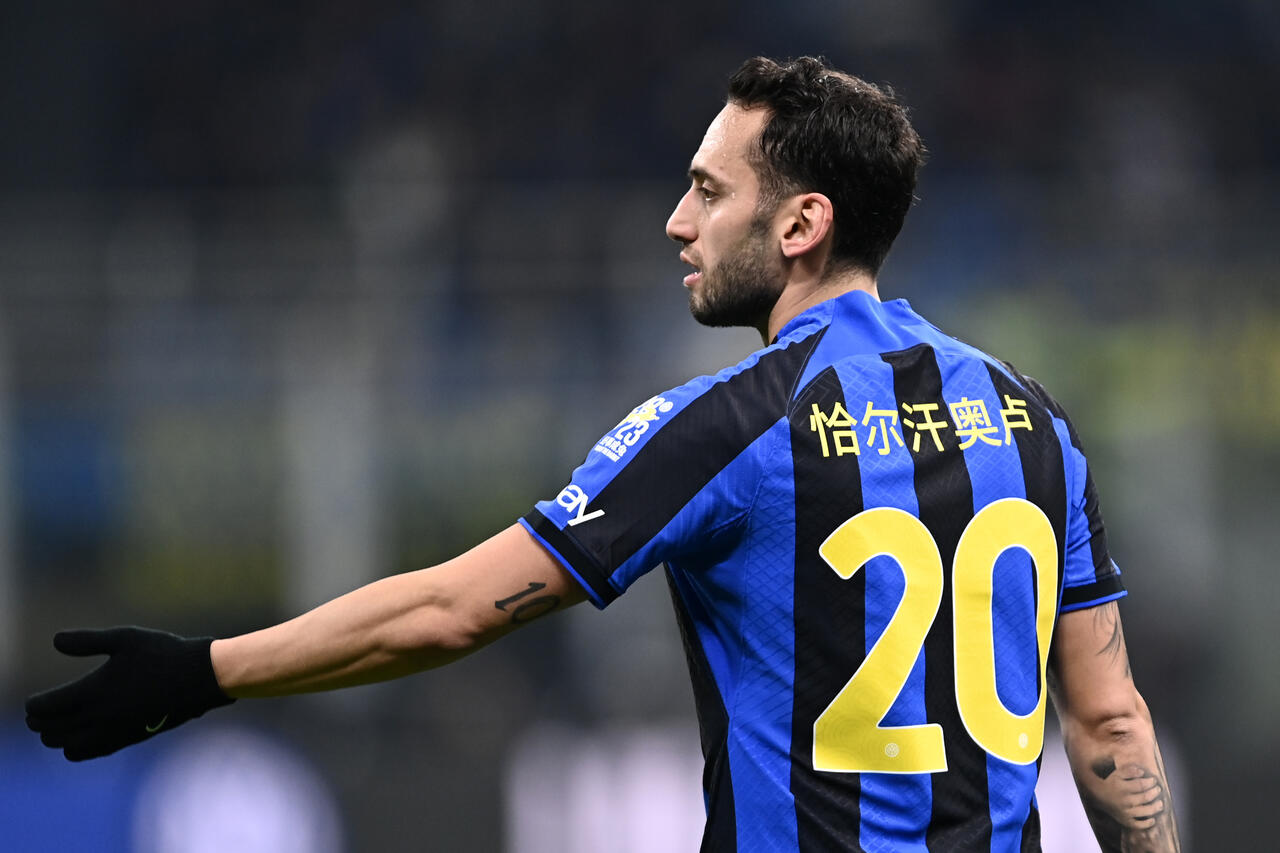 Bennacer punge Calhanoglu