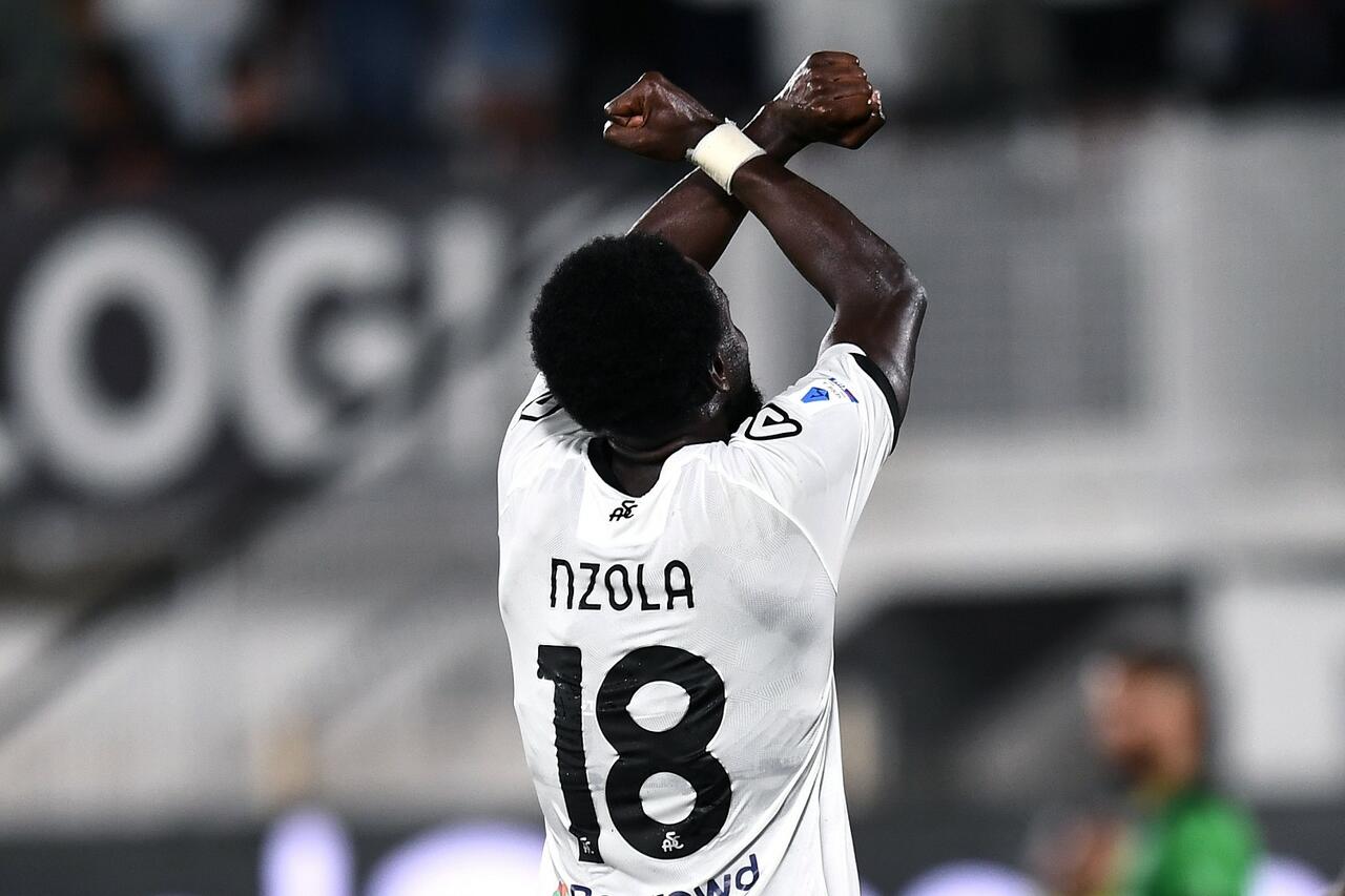 Mbala Nzola