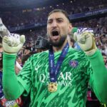 Gianluigi Donnarumma esulta dopo la vittoria della Champions League